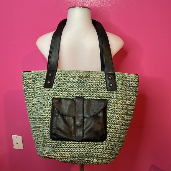 Free People Handbags - Free People
Women's Green En Riva Raffia Tote